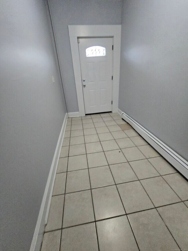 Building Photo - 190 Westland St