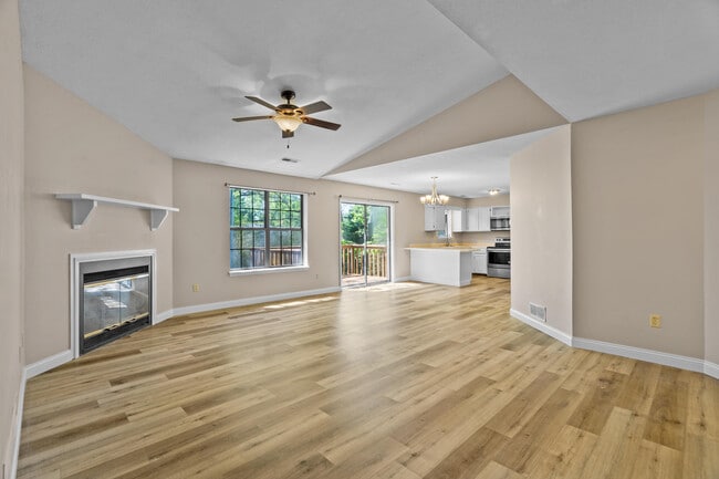 Building Photo - 3609 Madera Dr