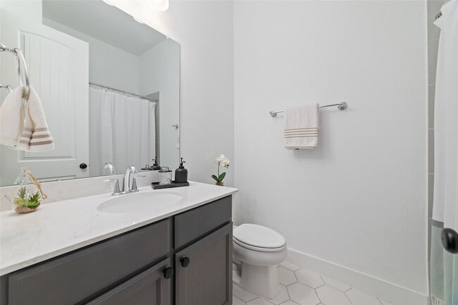 Building Photo - 28266 Emerald Bnd