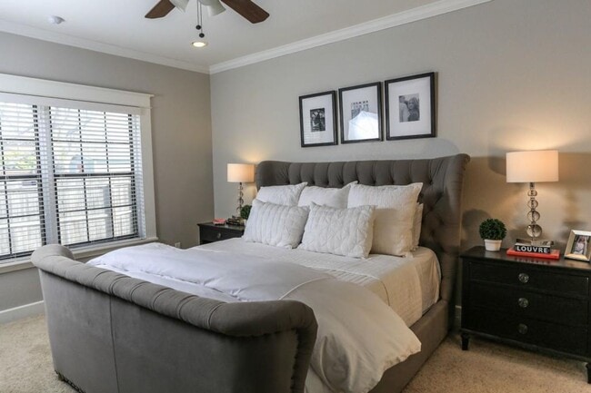 Building Photo - Newly Updated 3-Bedroom House in the Desir...