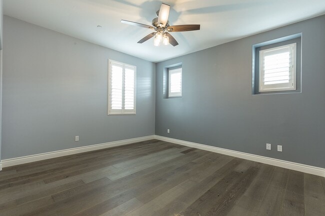 Building Photo - 2 Bedroom 2.5 Bath Townhome near Seabridge...