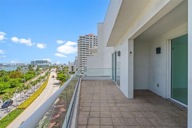 Building Photo - 6362 Collins Ave