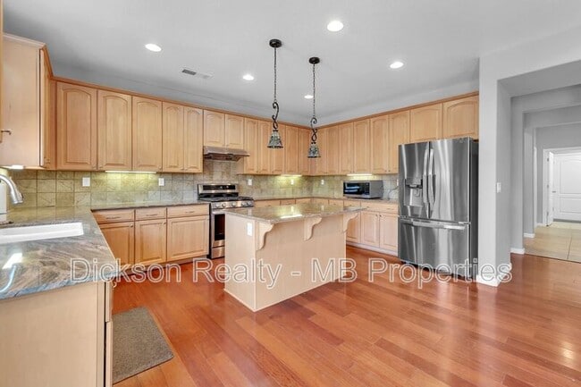 Building Photo - 2125 Peaceful Valley Dr