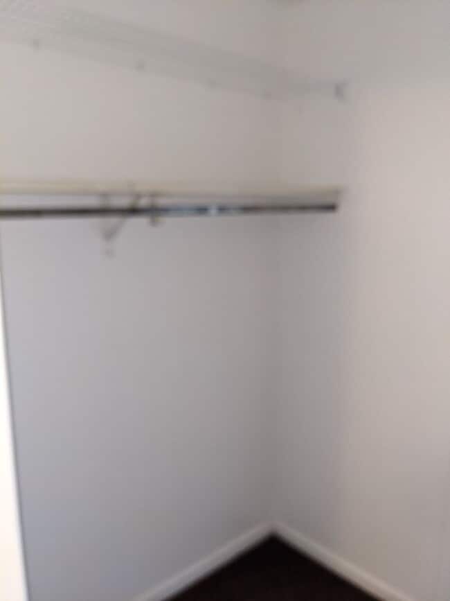 Building Photo - 1709 E Willow Ct