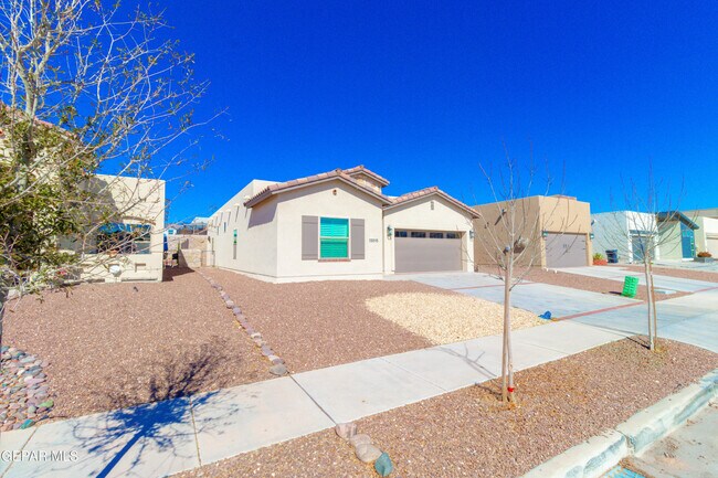 Building Photo - 13815 Paseo De Plata Dr