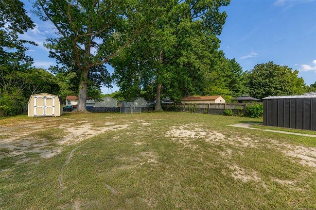 Building Photo - 138 Banneker Dr