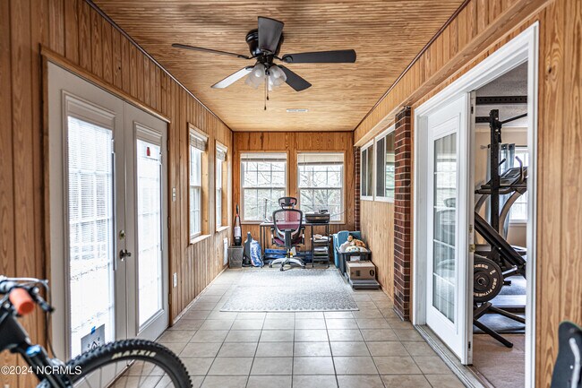 Building Photo - 309 Pinecrest Court Rd