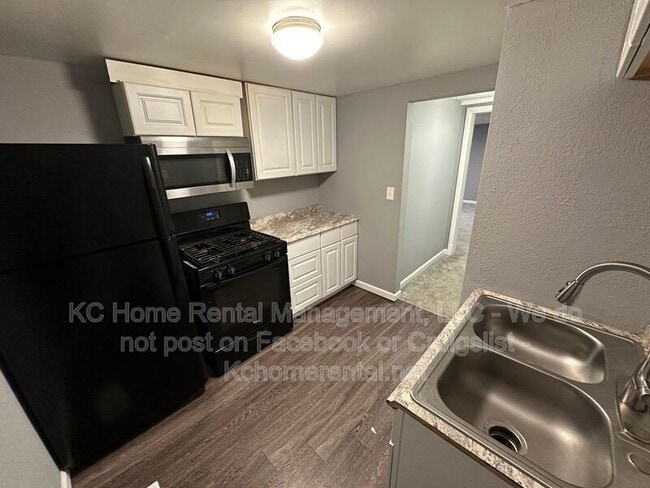 Building Photo - 5500 E 139 Terrace