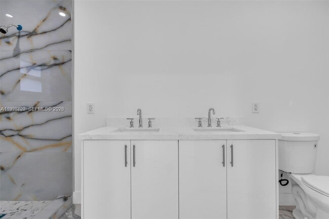 Building Photo - 11870 SW 220th St