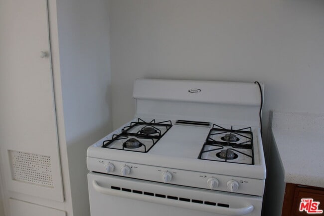 Building Photo - 6340 10th Ave