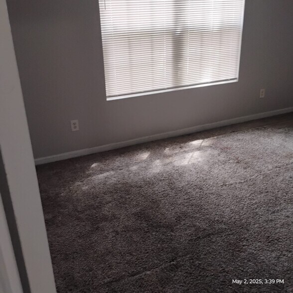 2 bedroom - 3725 Collier Dr NW