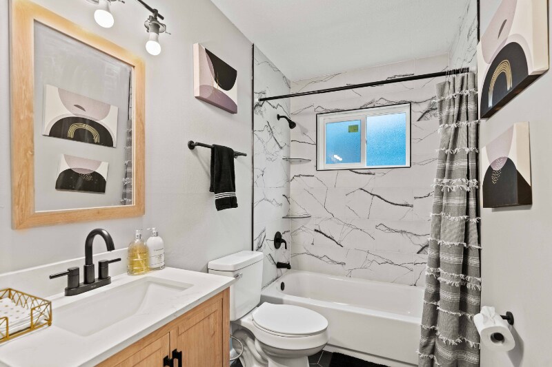 Primary Photo - 10951 Naples Ct N
