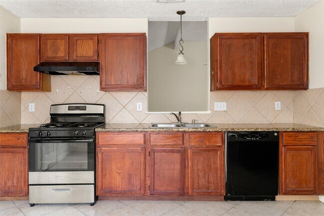 Building Photo - 2603 Hollymist Dr