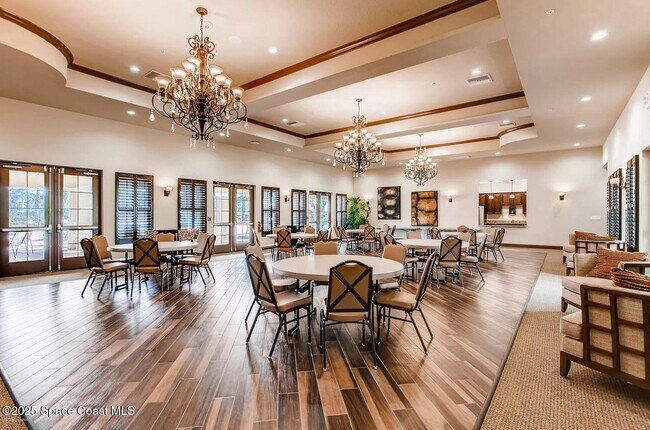 Building Photo - 824 Musgrass Cir