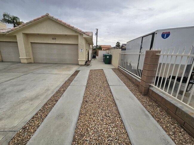 Building Photo - 68520 Risueno Rd