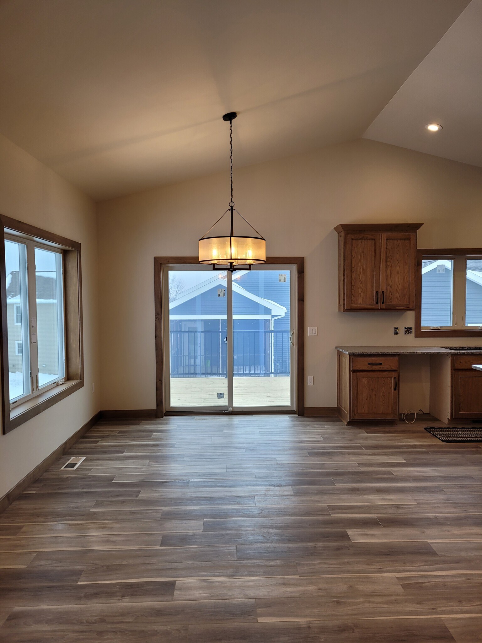 Dinning Area - 805 Blue Mounds St