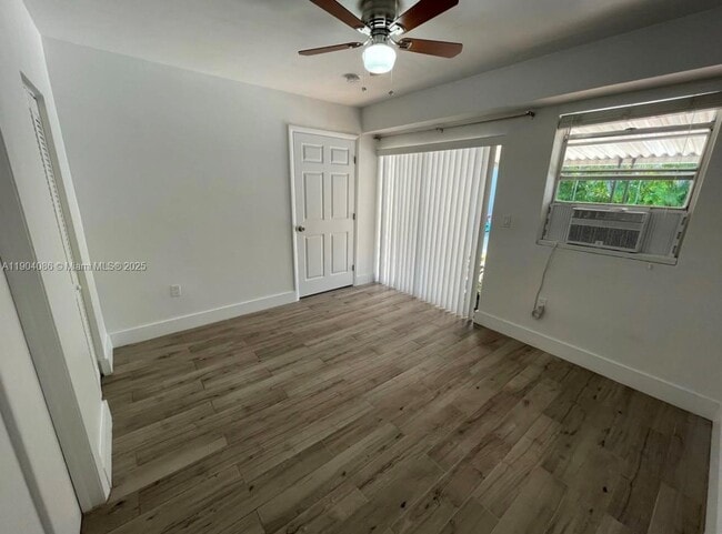 Building Photo - 1810 SW 33rd Ave