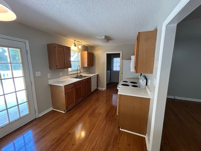Building Photo - Greensboro Home - Lisa Barker - (734) 231-...