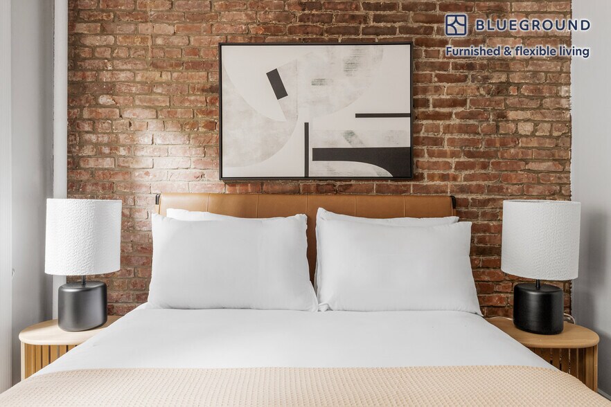 Building Photo - 118 Christopher St