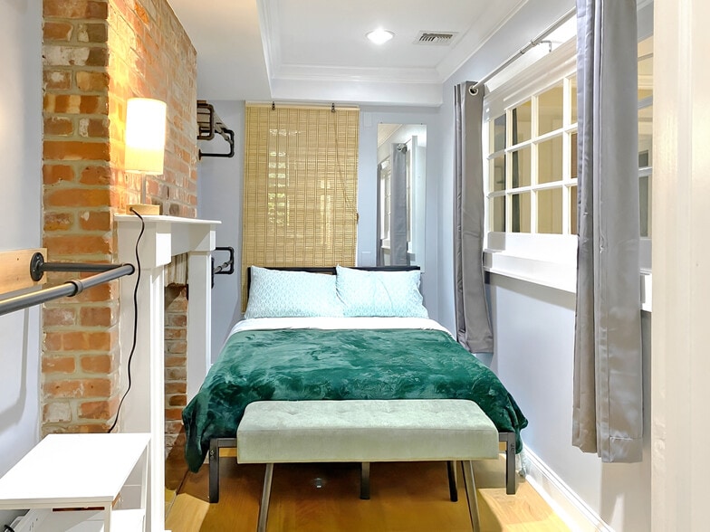 Guest bedroom, full bed. - 328 Garden St