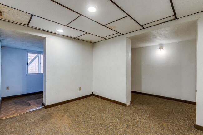 Building Photo - Brighton Heights 3 Bedroom Townhome