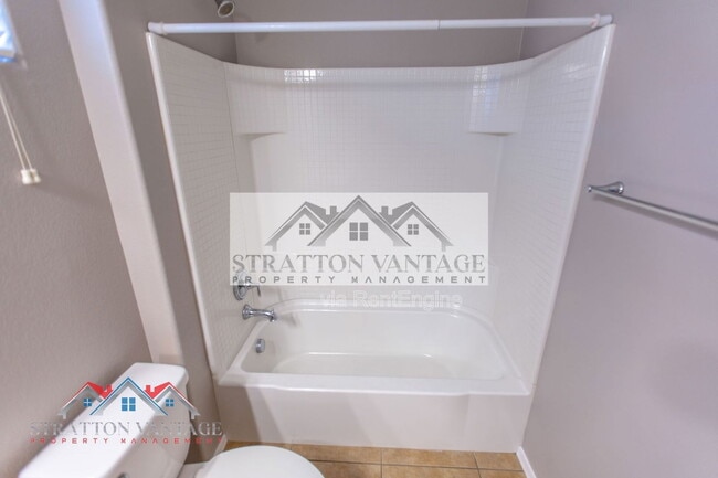 Building Photo - 900 S 94th St