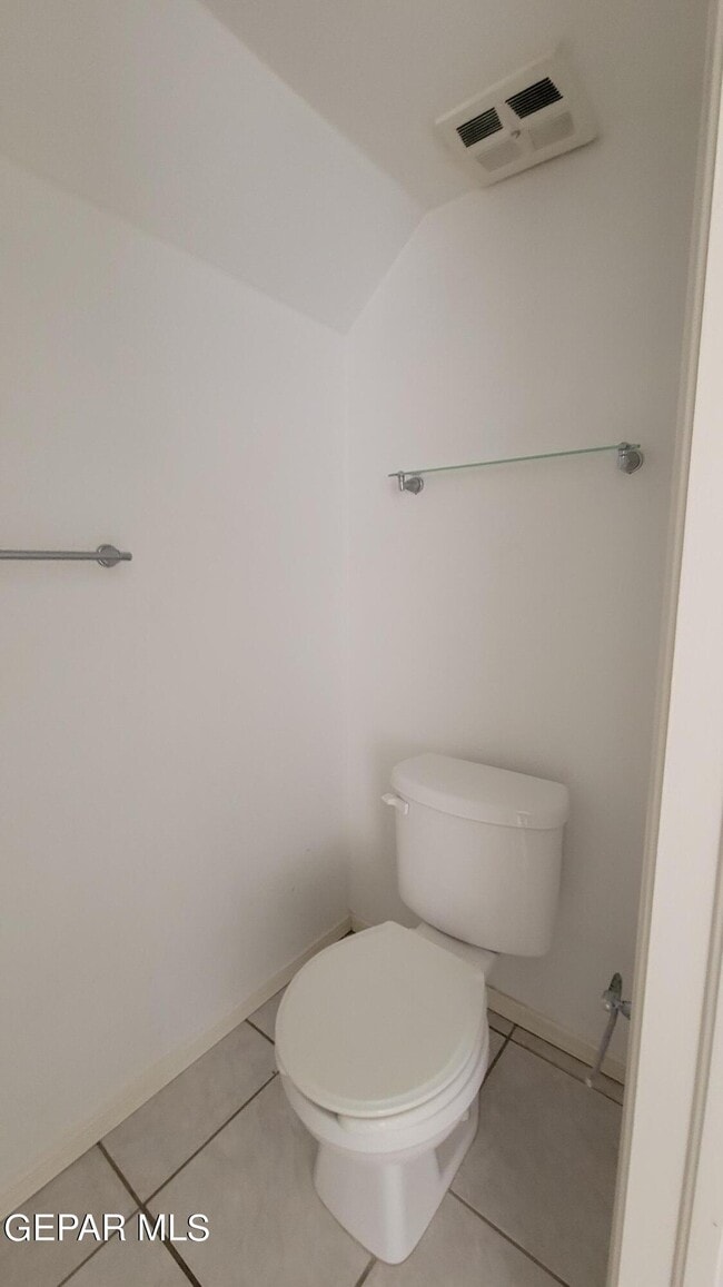 Building Photo - 1405 Cessna Dr