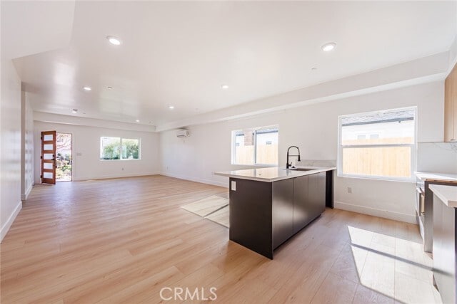 Building Photo - 1557 S Ogden Dr