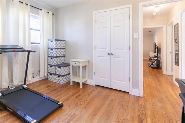 Building Photo - 1803 Oak Tree Ln