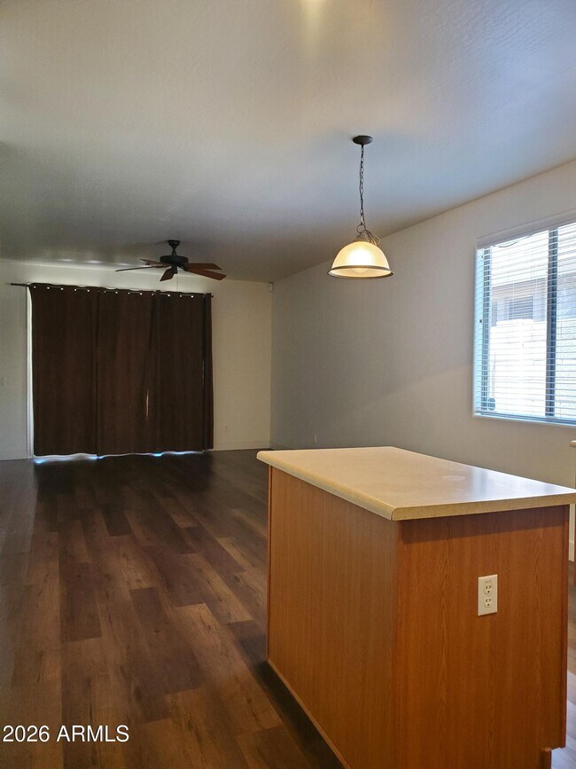 Building Photo - 2430 E Darrel Rd