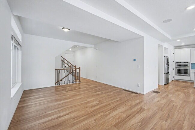 Building Photo - 16417 E 111th Pl