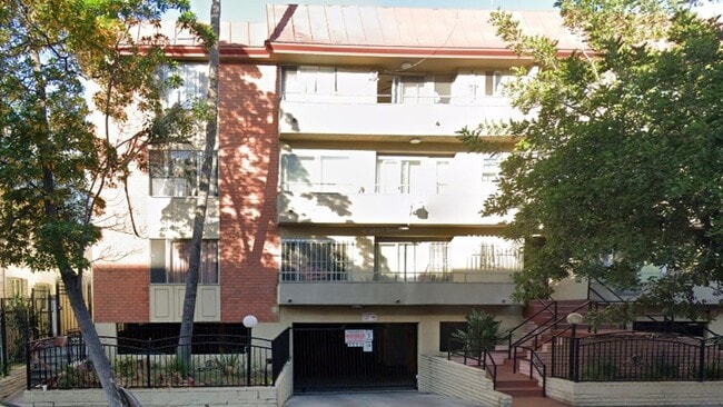 Building Photo - 535 South Catalina Street Apartments