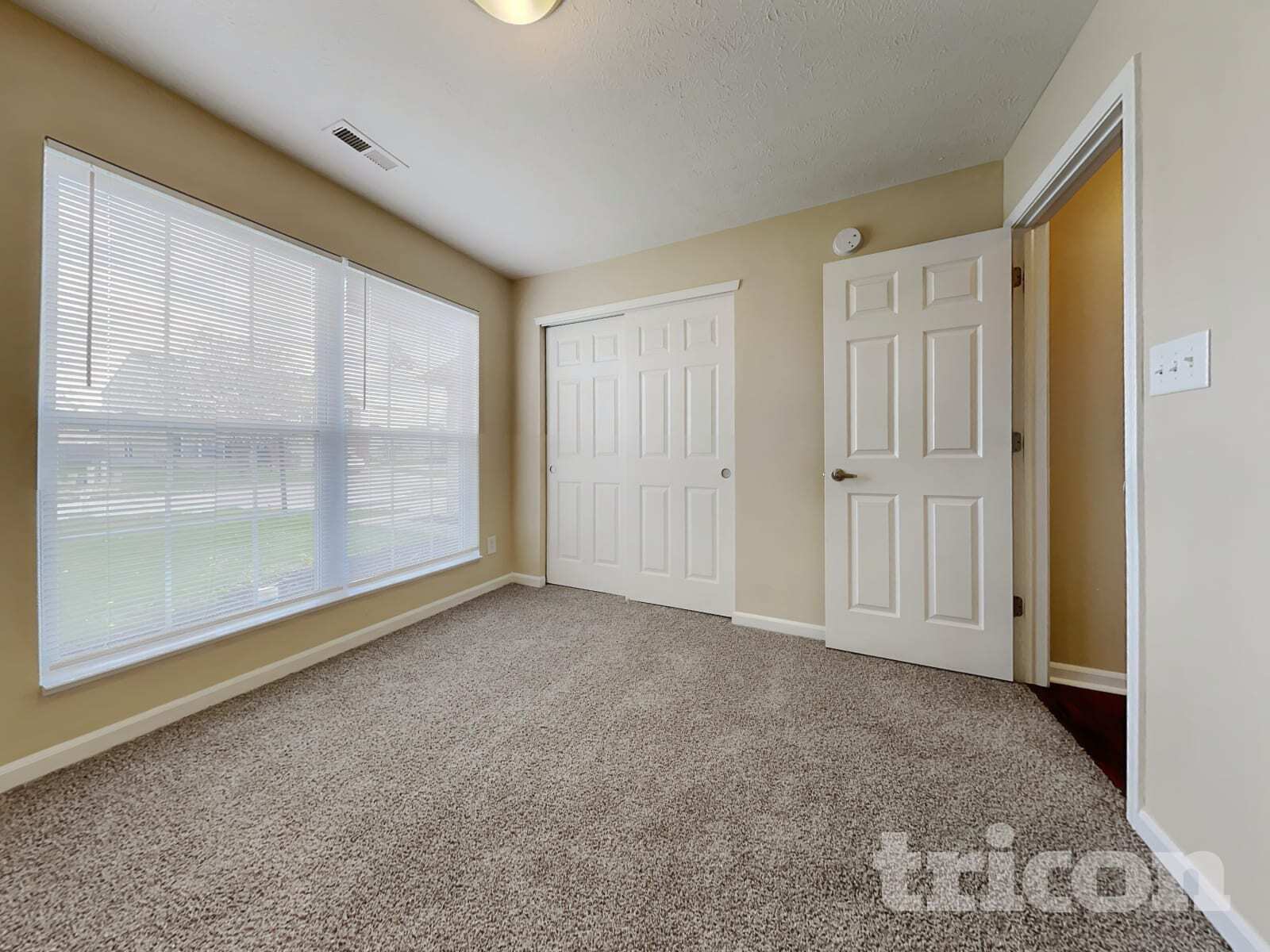Building Photo - 2522 Swan Sea Dr