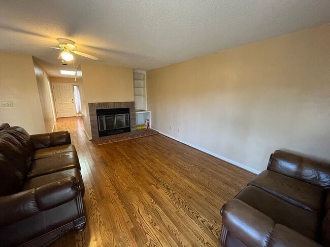 Building Photo - 11 Pinnacle Rd