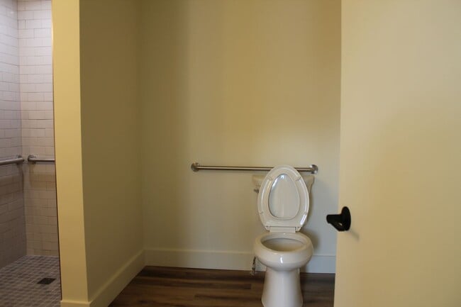 Building Photo - The Twin