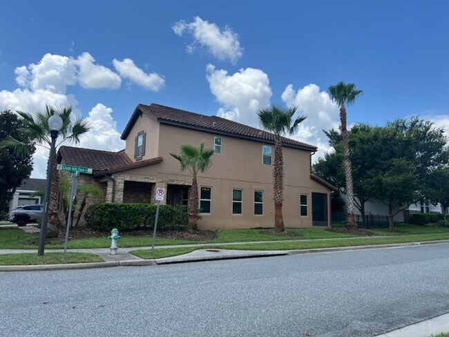 Building Photo - 9240 Sylvan Wds St