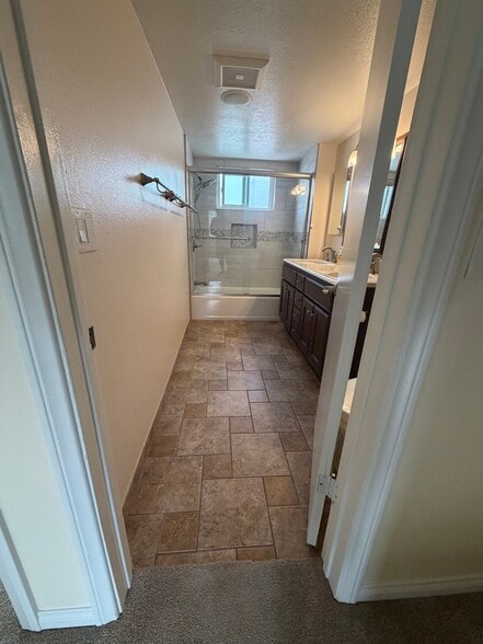 Building Photo - 5063 Argyle Dr