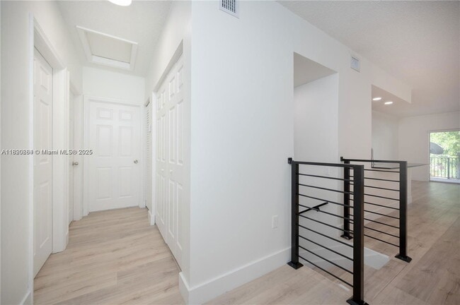 Building Photo - 2406 Centergate Dr