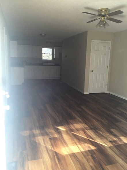 Building Photo - 2315 Roma Ln