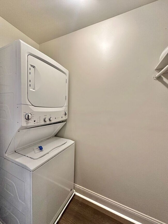 Building Photo - Newly Remodeled 4 Bedroom 2 Bath in Tyler!