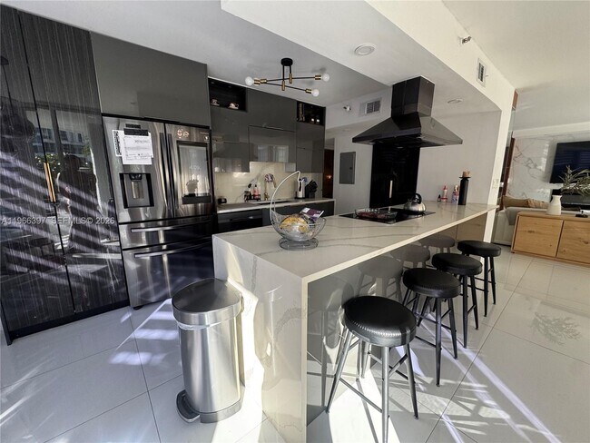 Building Photo - 19195 Mystic Pointe Dr