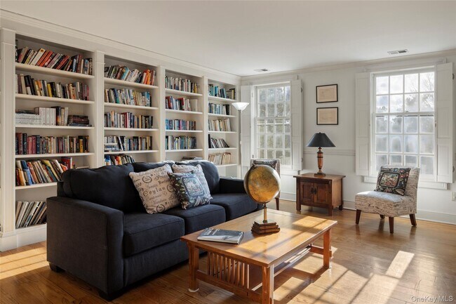 Building Photo - 147 Rock City Rd