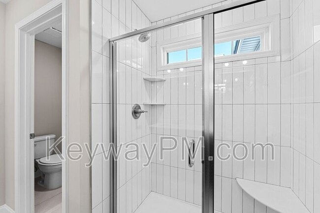 Building Photo - 3205 Venetian Dr