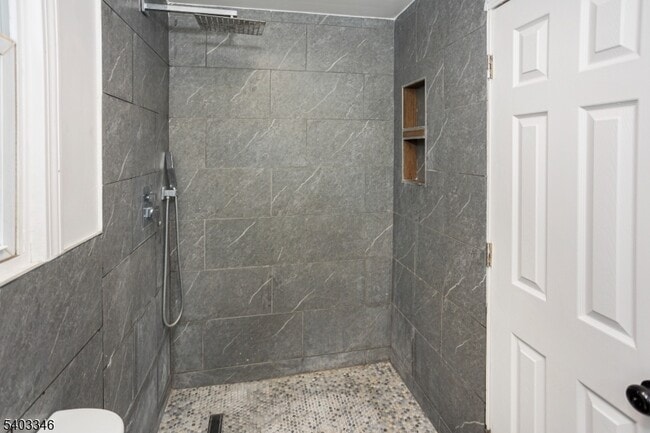 Building Photo - 11 Ellington St