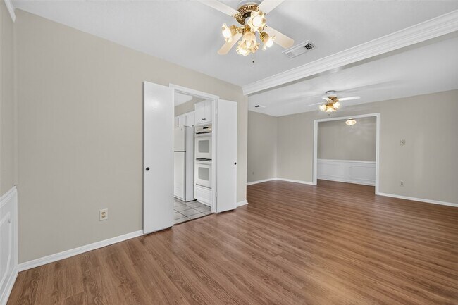 Building Photo - 25515 Stone Mill Ln