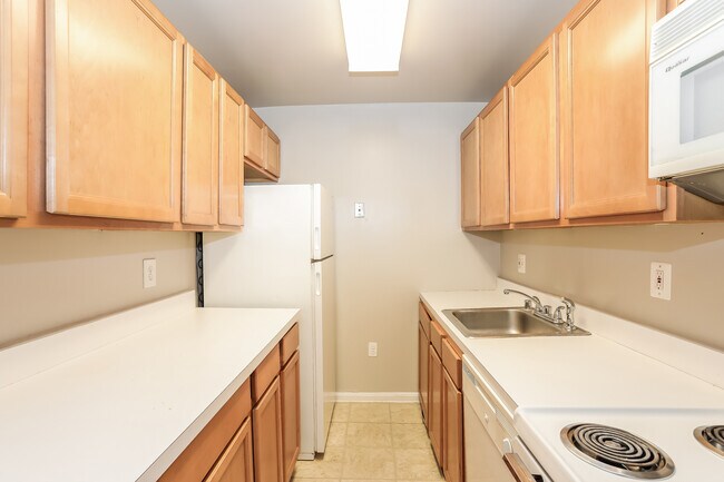 Building Photo - 1910 T St NW