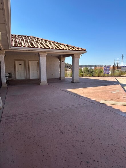 Building Photo - 357 S 6150 W