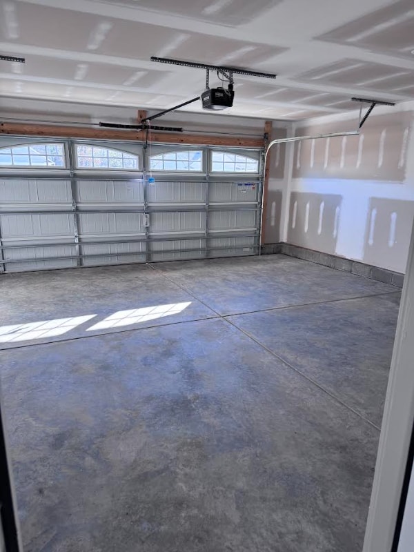 Building Photo - 303 Grand Oaks Dr