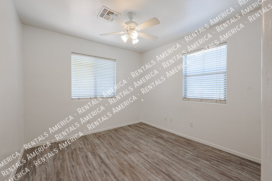 Building Photo - 591 S Buena Vista Ct