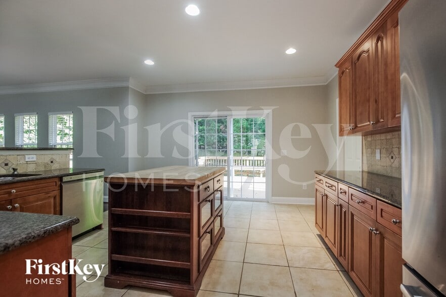 Building Photo - 406 Sardis Rd N Alt Rd